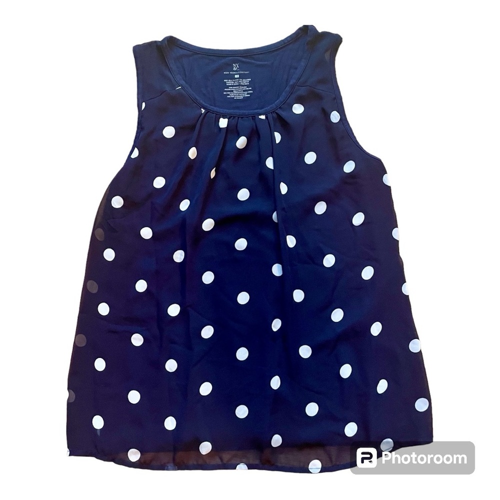NY & Co. navy w/white polka dots pleated front & solid blue t-shirt back - EUC